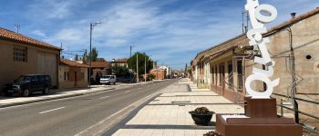 Quinto instala una escultura que da la bienvenida a las personas que circulan por la N232